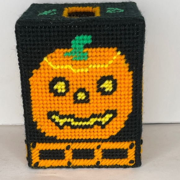 Pumpkin Jack O Lantern Halloween Plastic Canvas Tissue Box Holder - Picture 4 of 7